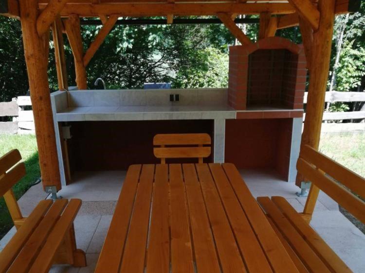 Bungalow Perun Blejska Dobrava Exteriör bild